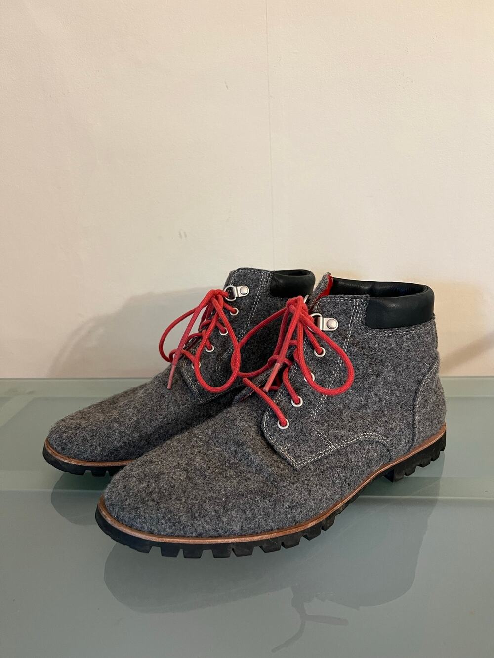 Woolrich Women 8.5 Beebe Wool Chukka Hiking Boots in Charcoal Gray lace up shoes